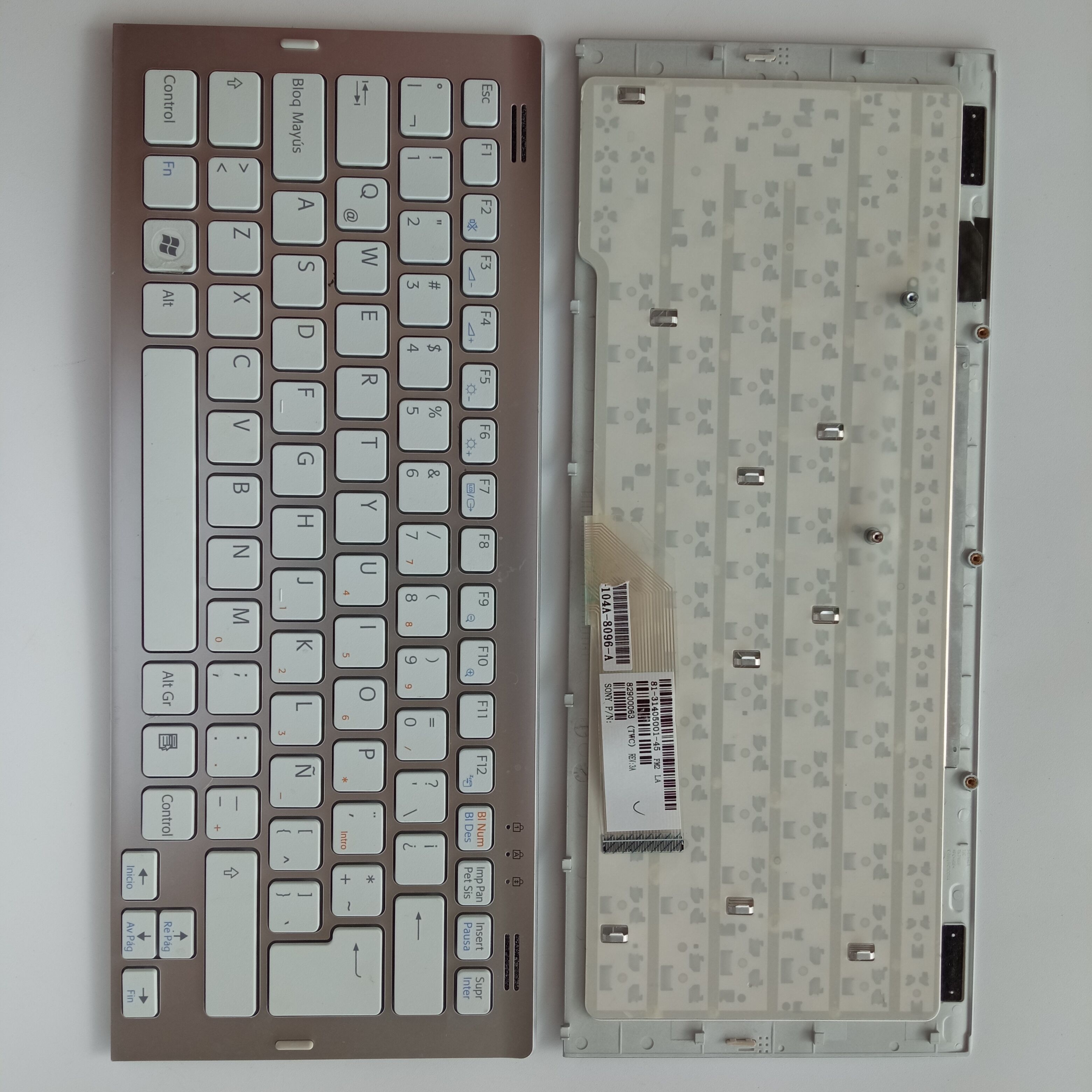 Picture of New Replacement Laptop Keyboard For SONY SR/VGN-SR/SR13/SR33/SR28/SR45 SILVER LA Layout